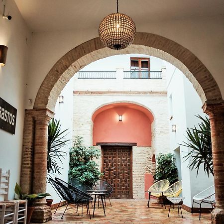 Hostal Cafe Frenteabastos 卡莫纳 外观 照片