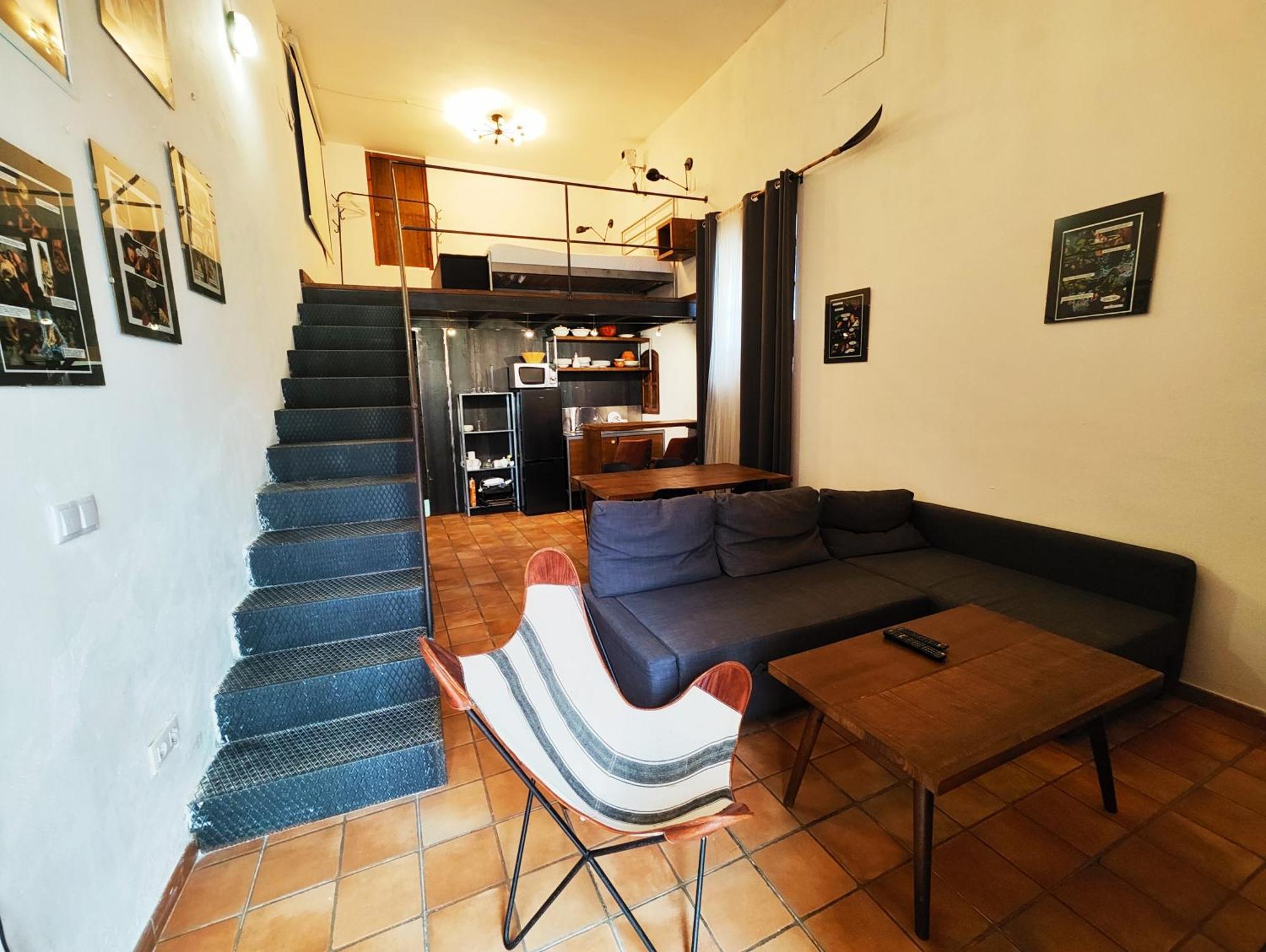 Hostal Cafe Frenteabastos 卡莫纳 外观 照片